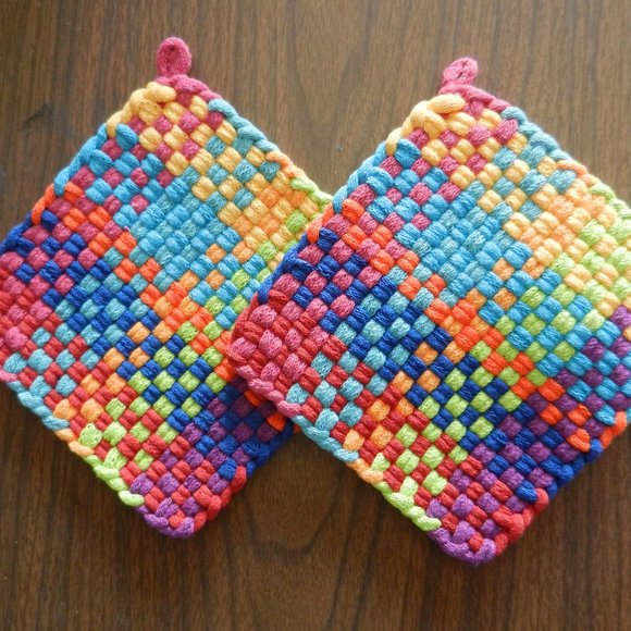 Set of 2 Handmade Artisan Woven Loomed Fiesta Potholders Hot Pads Trivets - Picture 4 of 8